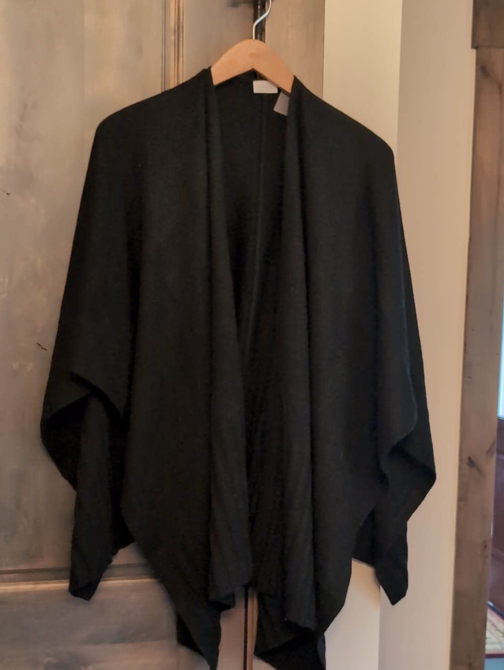 100% CashmereKinross Women's Black  Wrap